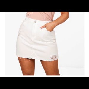 White Denim Skirt -Ripped Detail